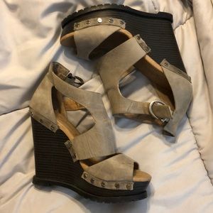 Jessica simpson platform heels